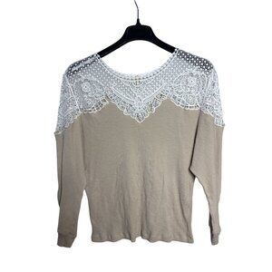 TR Notes Top Size S Beige Ribbed White Lace Dolman Sleeve Romantic
